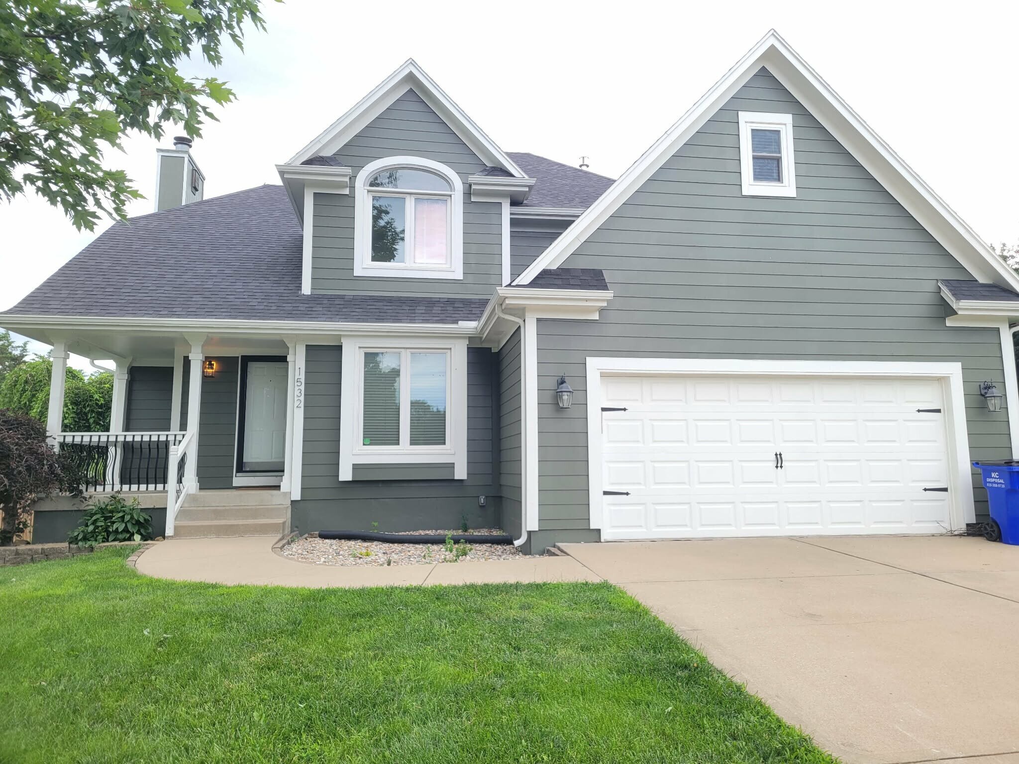 Building Photo - 1532 SE Silkwood Ln