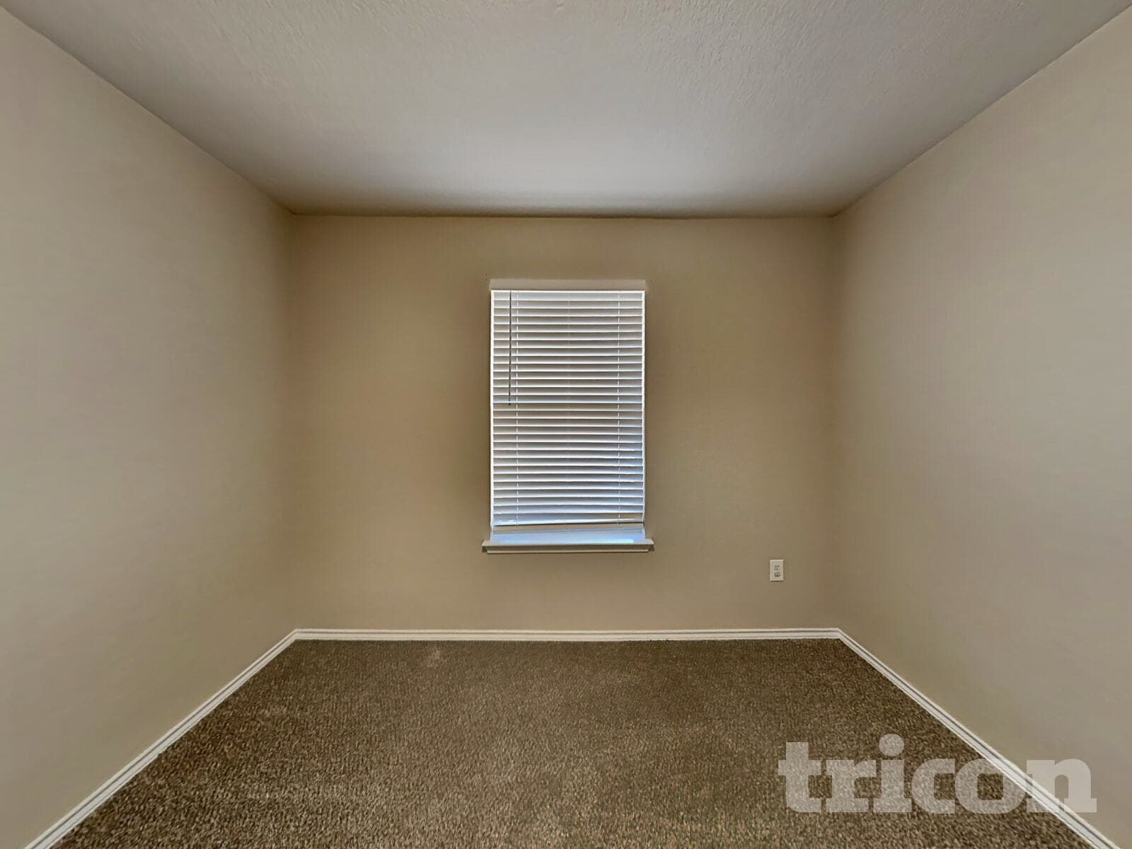 Building Photo - 6546 Benwood Crest