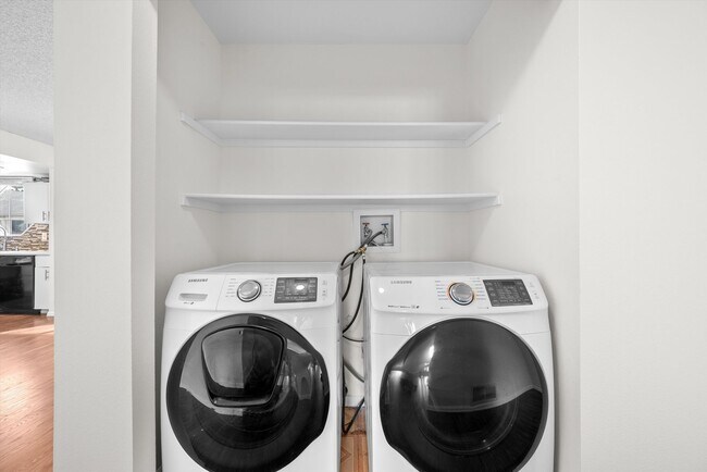 Building Photo - Cherry Creek Schools Condo | Balcony, Fireplace, Garage + Pool