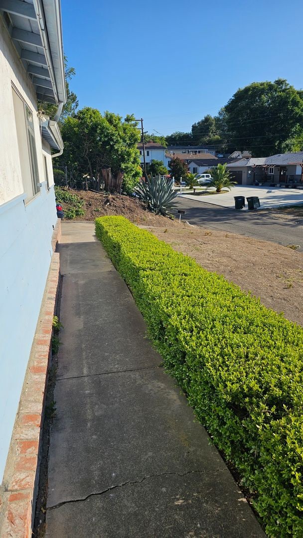 Building Photo - $3,300 - 2 Bed / 1 Bath Home in Fletcher H...