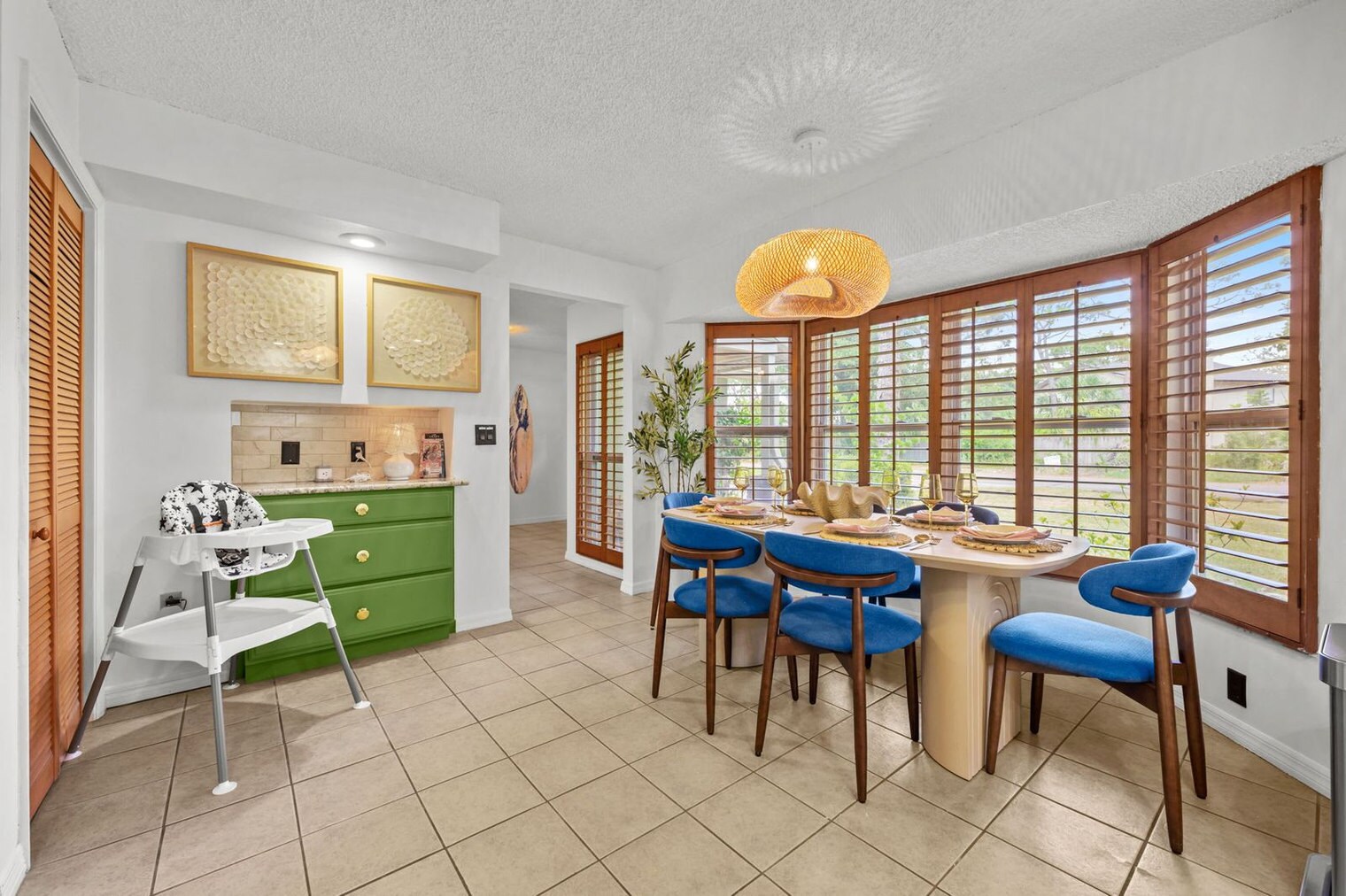 Building Photo - 9800 E Bay St