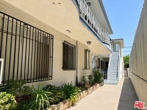 Building Photo - 1010 N Stanley Ave