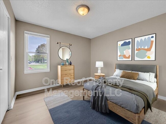 Building Photo - 1911 Chateau Dr