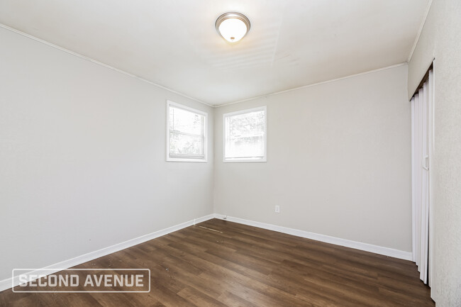 Building Photo - 4640 Suray Ave