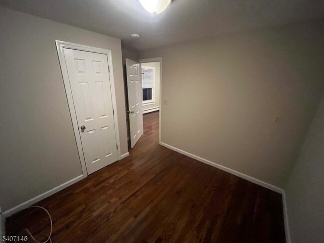 Building Photo - 94 Summit Ave