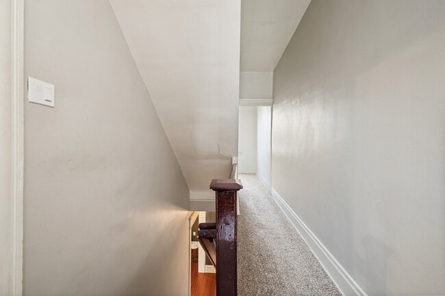 Building Photo - 631 Edmond St
