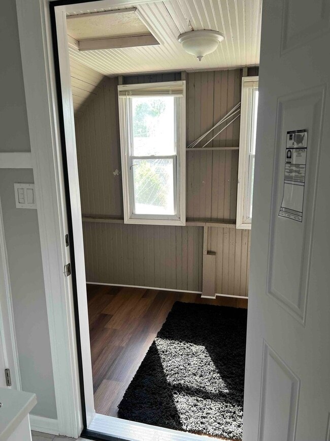 Building Photo - 10434 S Wentworth Ave