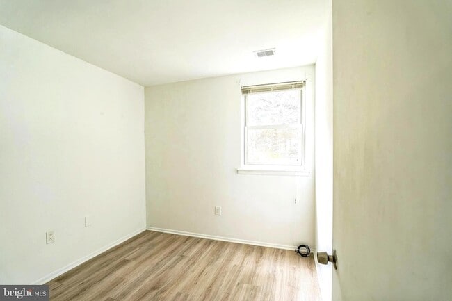Building Photo - 4616 Silverwood St