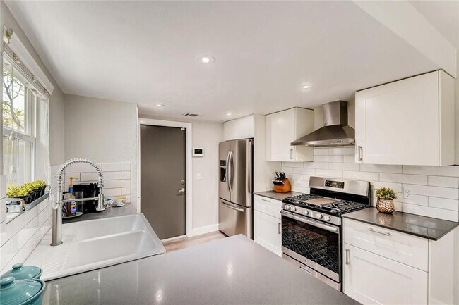 kitchen view - 10505 Salt Block Cir