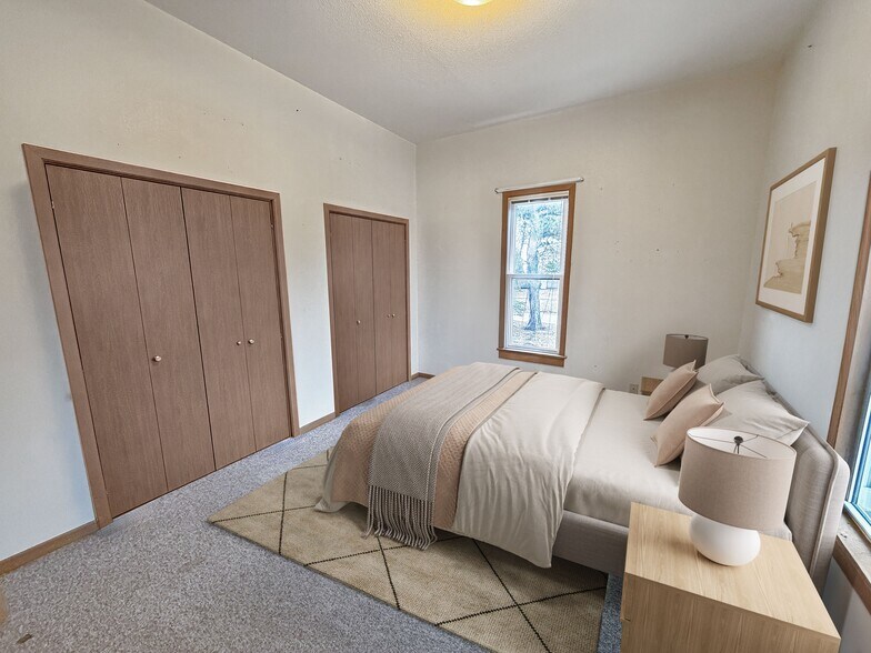 Building Photo - 5212 Lincoln Way