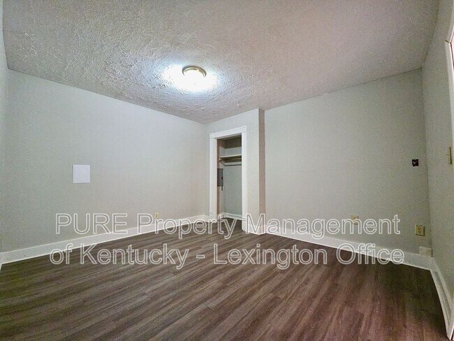 Building Photo - 417 North St