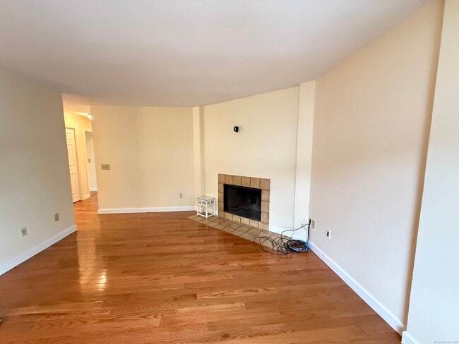 Building Photo - 27 Crows Nest Ln