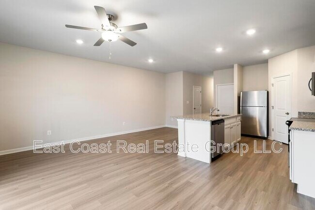 Building Photo - 124 Cramsford St