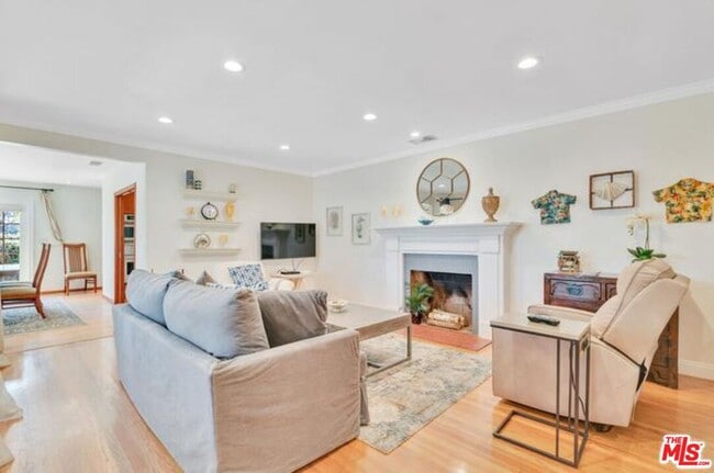 Building Photo - 5501 Cantaloupe Ave