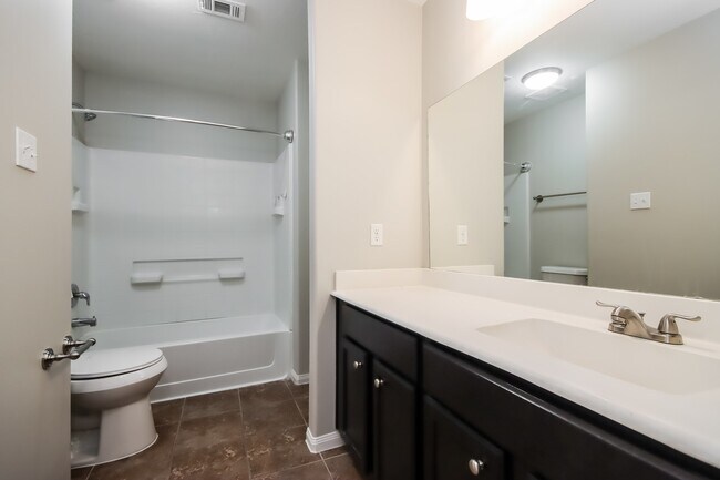 Building Photo - 261 Kellyn Ct