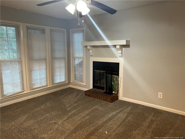 Building Photo - 7041 Candlewood Dr