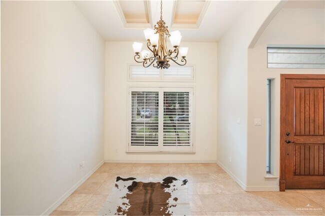 Building Photo - 28 Santa Monica St