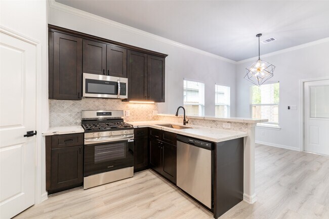 Building Photo - 9606 Champion Heavens Dr