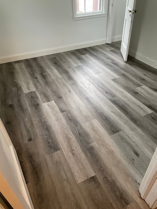 Building Photo - 904 4th St S