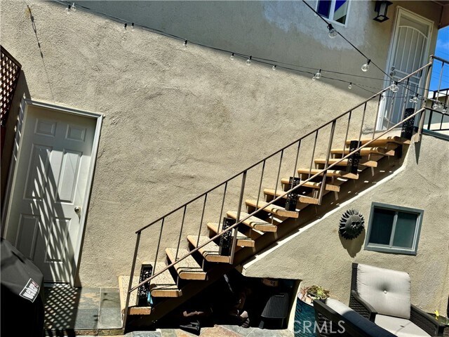 Building Photo - 10080 Ellis Ave