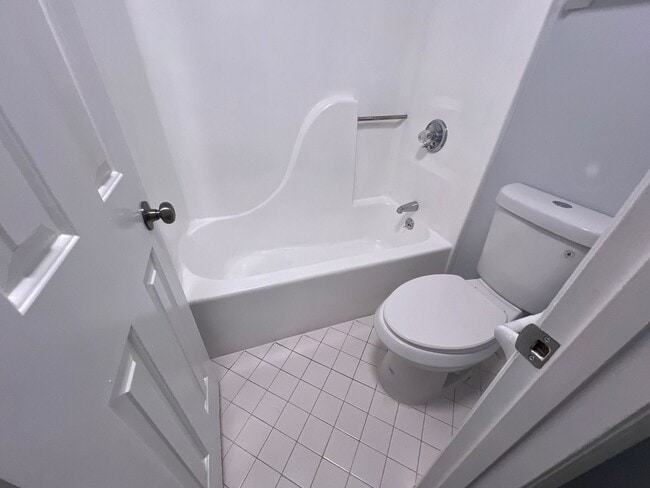 Building Photo - 219 Hickory Forge Dr