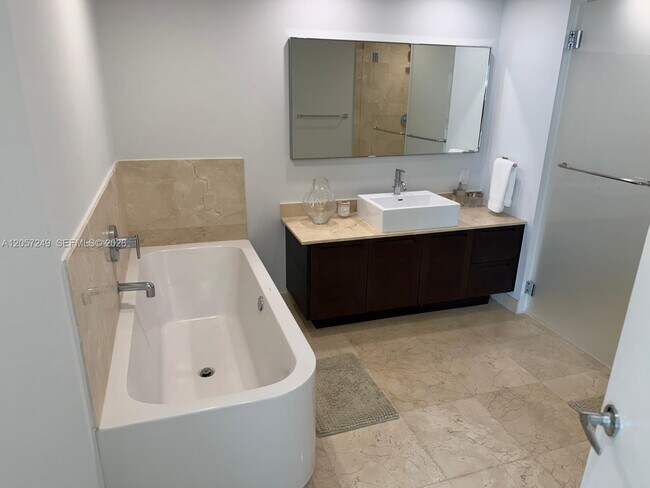 Building Photo - 250 Sunny Isles Blvd