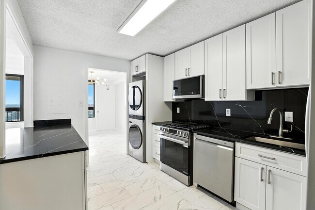 Building Photo - 3705 S George Mason Dr