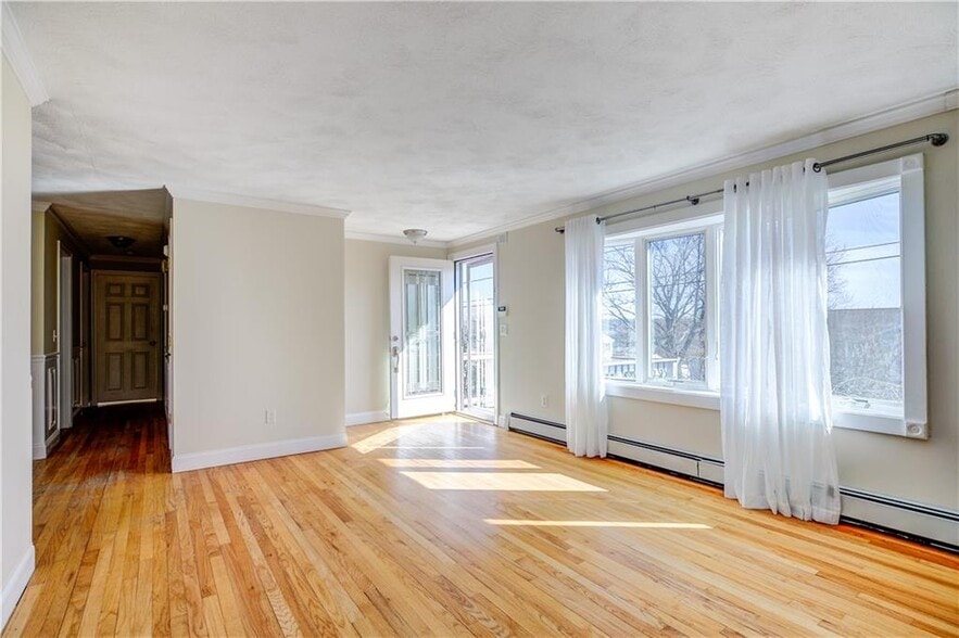 Building Photo - 76 Norseman Dr