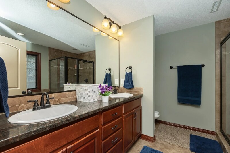 Building Photo - 8700 Wooded Point Dr