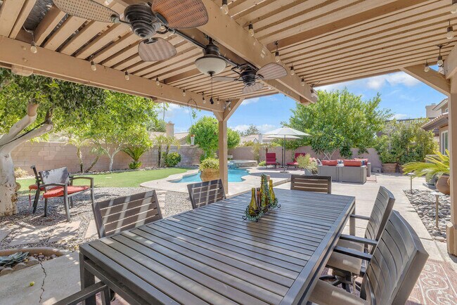 Building Photo - 44310 Villeta Dr