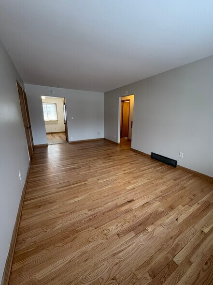 Building Photo - 3573 S 76th St