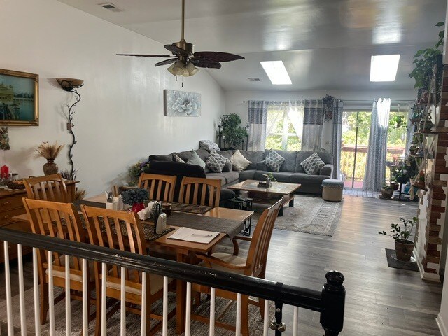 Building Photo - 2062 Peach Tree Ln