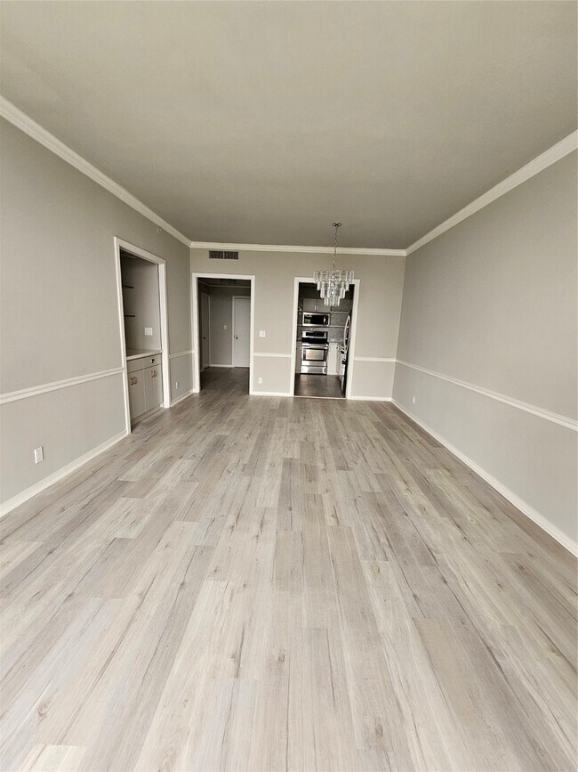 Building Photo - 5100 San Felipe St
