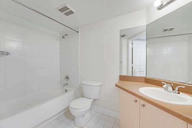 Building Photo - 4171 San Marino Blvd