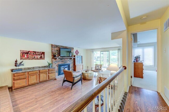 Building Photo - 14991 Broadmont Dr