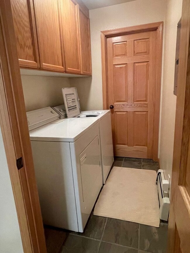 Building Photo - Low Elevation Home