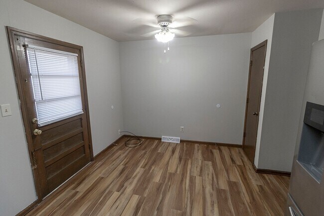 Building Photo - 4465-4467-4467 Santa Anna Dr