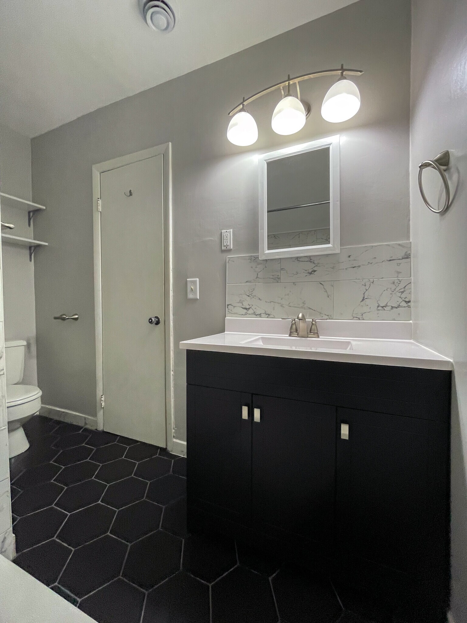 Bathroom Pic 1 - 2108 27th Ave S