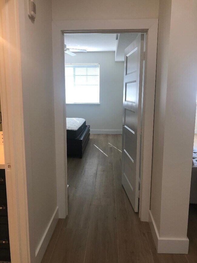 Building Photo - 9905 Baywinds Blvd