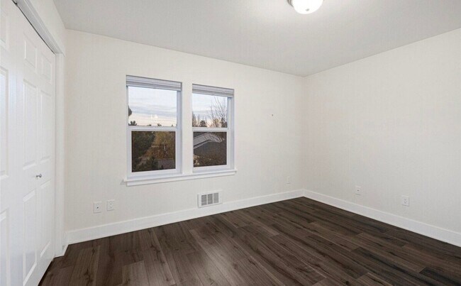 Building Photo - 75 Gerard Ln