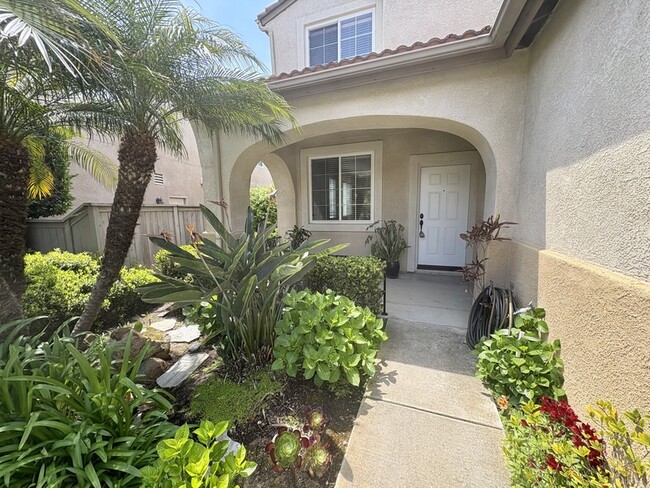 Building Photo - 6071 Paseo Pradera