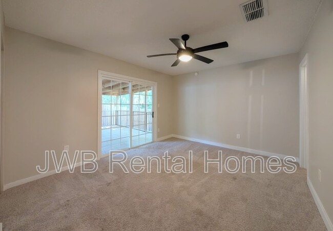 Building Photo - 755 McDuff Ave S