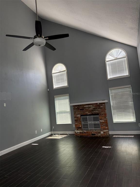 Building Photo - 303 Silver Pine Dr