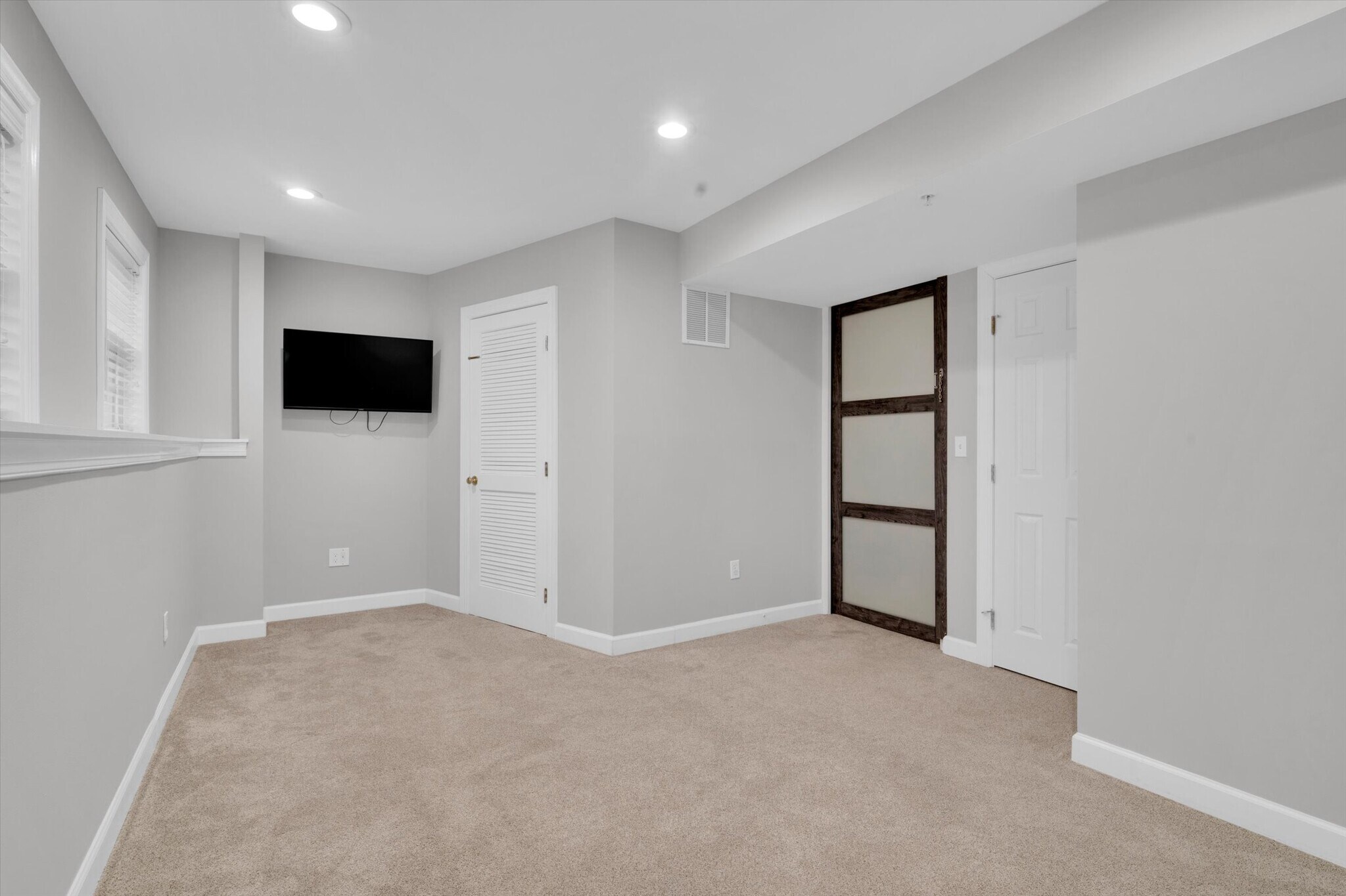 Building Photo - 7974 Vigne Ct