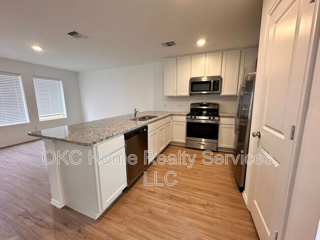 Building Photo - 2318 Wolford Ct