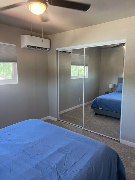 Building Photo - 1675 Emerald Pl