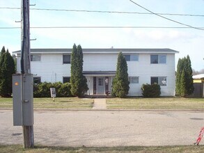 Building Photo - 17 Becker St