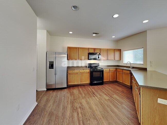 Building Photo - 4400 Kiddle Ln