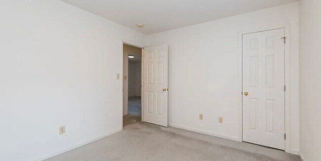 Building Photo - COMING SOON! 3 Bed 2 Bath Single Family Home w/ Garage!