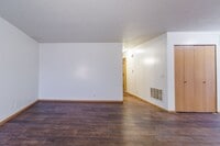 Building Photo - 520-522 Lamont